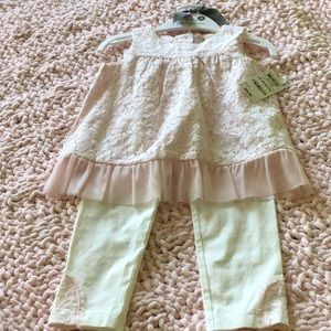 NWT Little Girls lovely outfit🌸